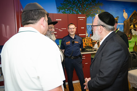 Rav Bender Visits CSSB 26-016